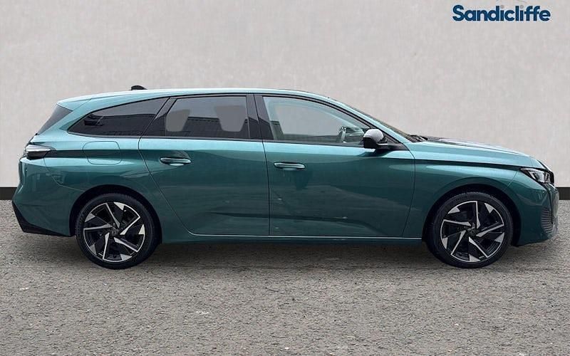 Used Peugeot 308 SW Allure Premium 131 HP (96 kW) 2023 Estate