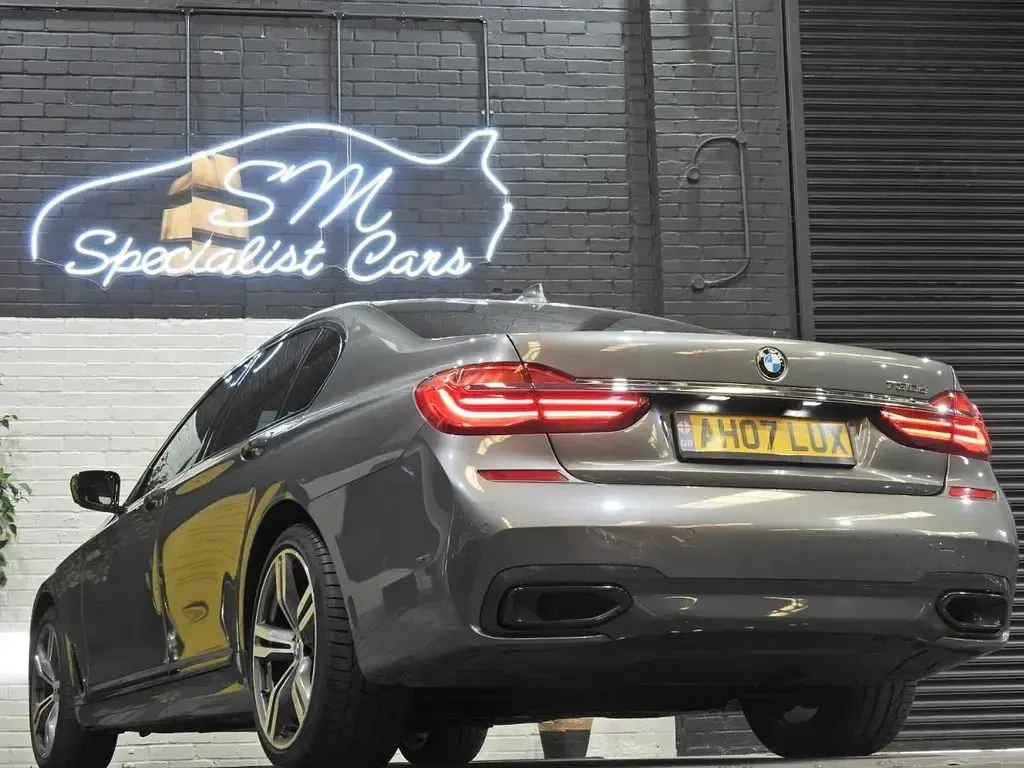 Used BMW 730 M Sport 265 HP (194 kW) 2018 Grey Sedan