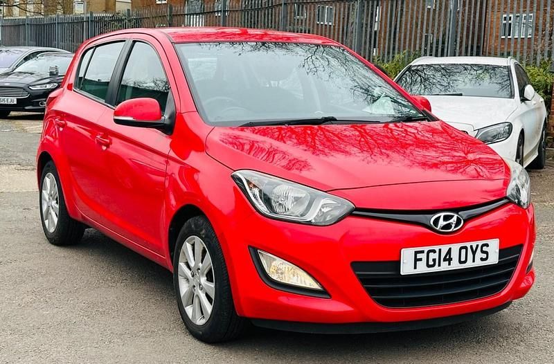 Used Hyundai i20 Active 2014 Red Hatchback