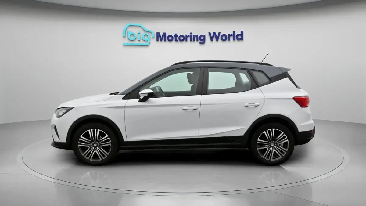 Used Seat Arona SE Technology 95 HP (69 kW) 2023 White SUV