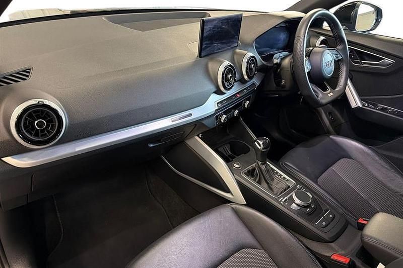 Used Audi Q2 Black Edition 150 HP (110 kW) 2022 Navarra blue SUV