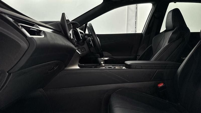 Image 3/4