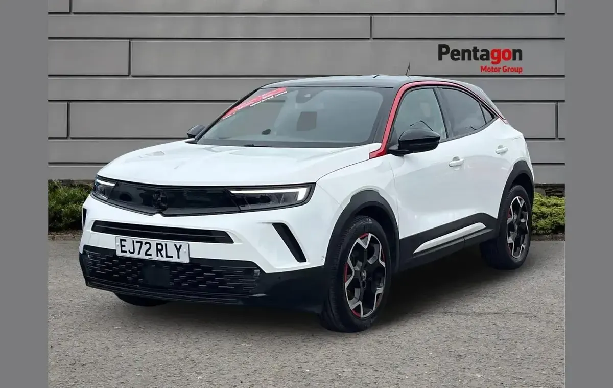 Used Vauxhall Mokka GS Line 128 HP (94 kW) 2022 White SUV