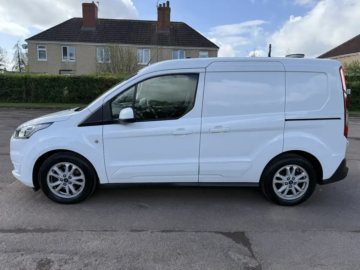 Used Ford Transit Connect Limited 120 HP (88 kW) 2019 White MPV