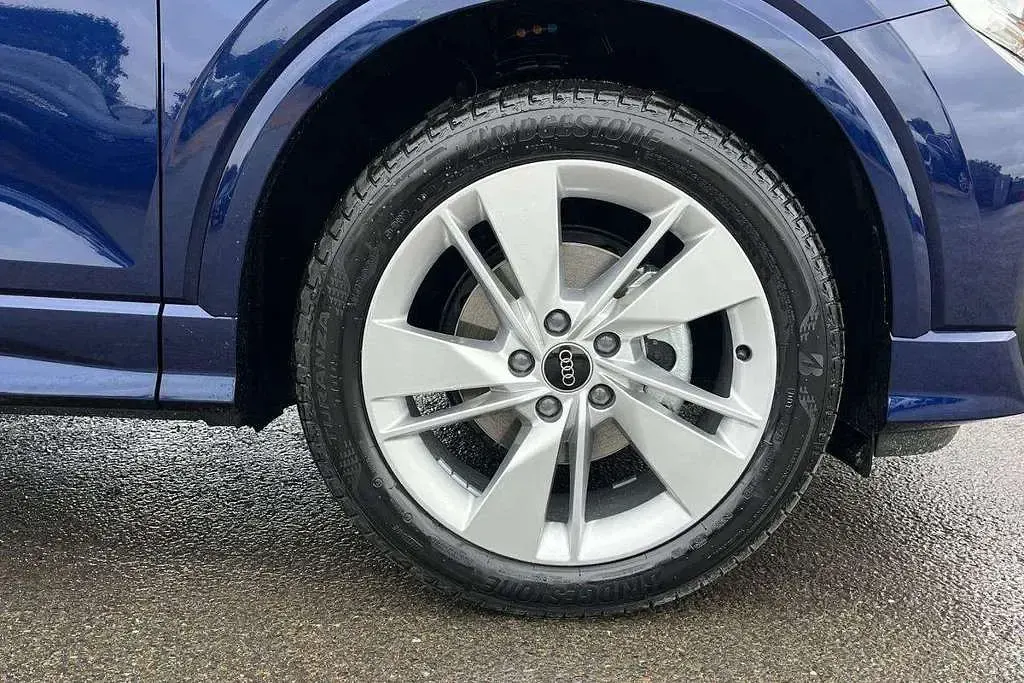 Used Audi Q2 S-Line 147 HP (108 kW) 2026 Blue SUV