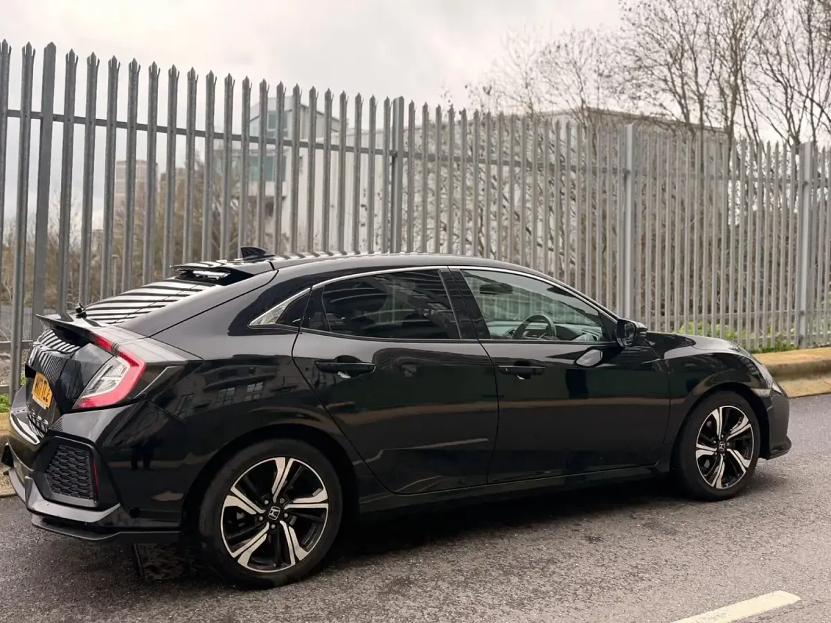 Used Honda Civic SR 2017 Black Hatchback