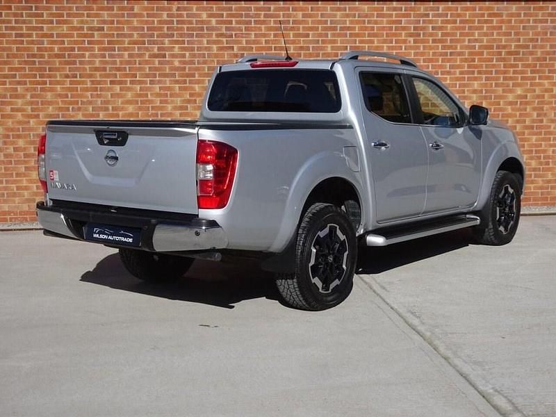 Used Nissan Navara Tekna 190 HP (139 kW) 2021 Silver Pickup