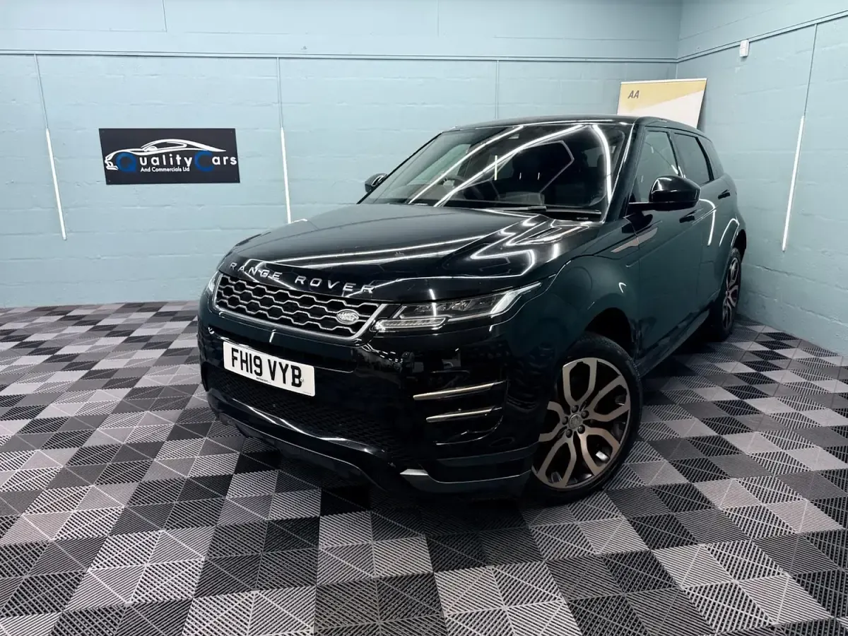 Used Land Rover Range Rover evoque R-Dynamic 182 HP (133 kW) 2019 Black SUV