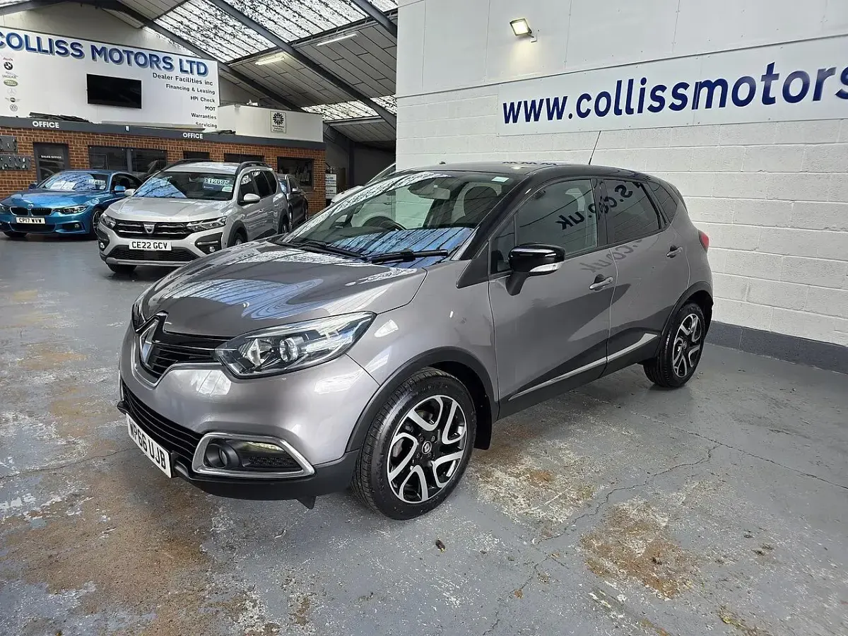 Used Renault Captur Dynamique 90 HP (66 kW) 2016 Grey/black SUV
