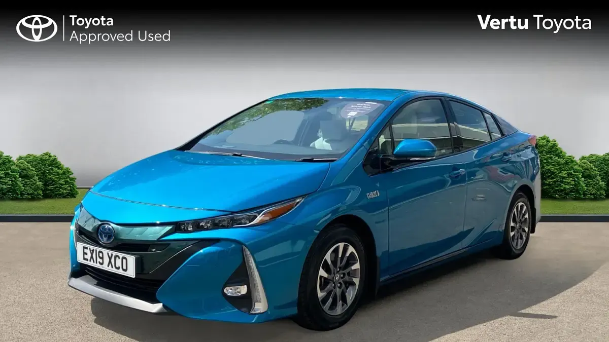 Used Toyota Prius 122 HP (89 kW) 2019 Blue Hatchback