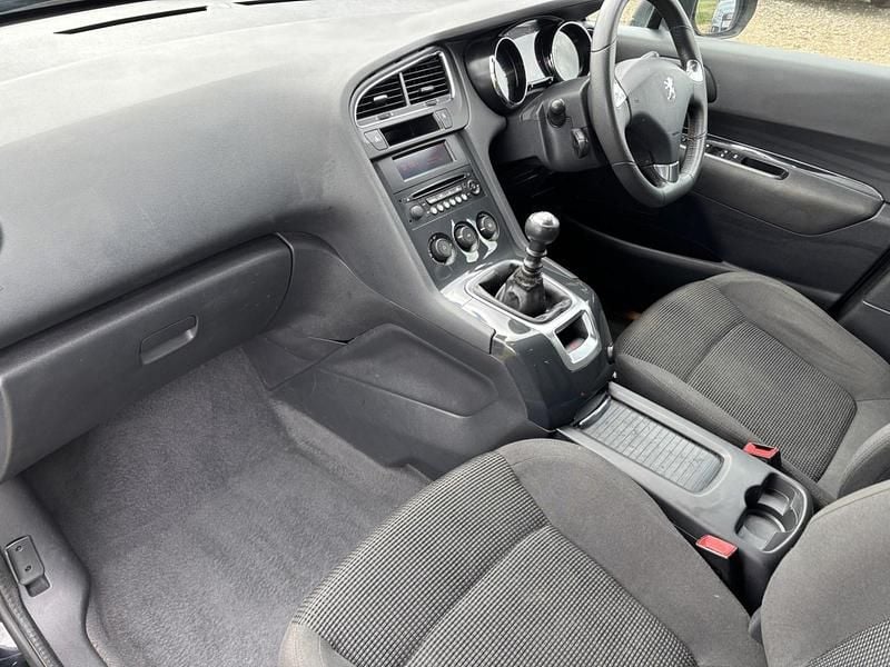 Used Peugeot 5008 Active 115 HP (84 kW) 2014 Black MPV