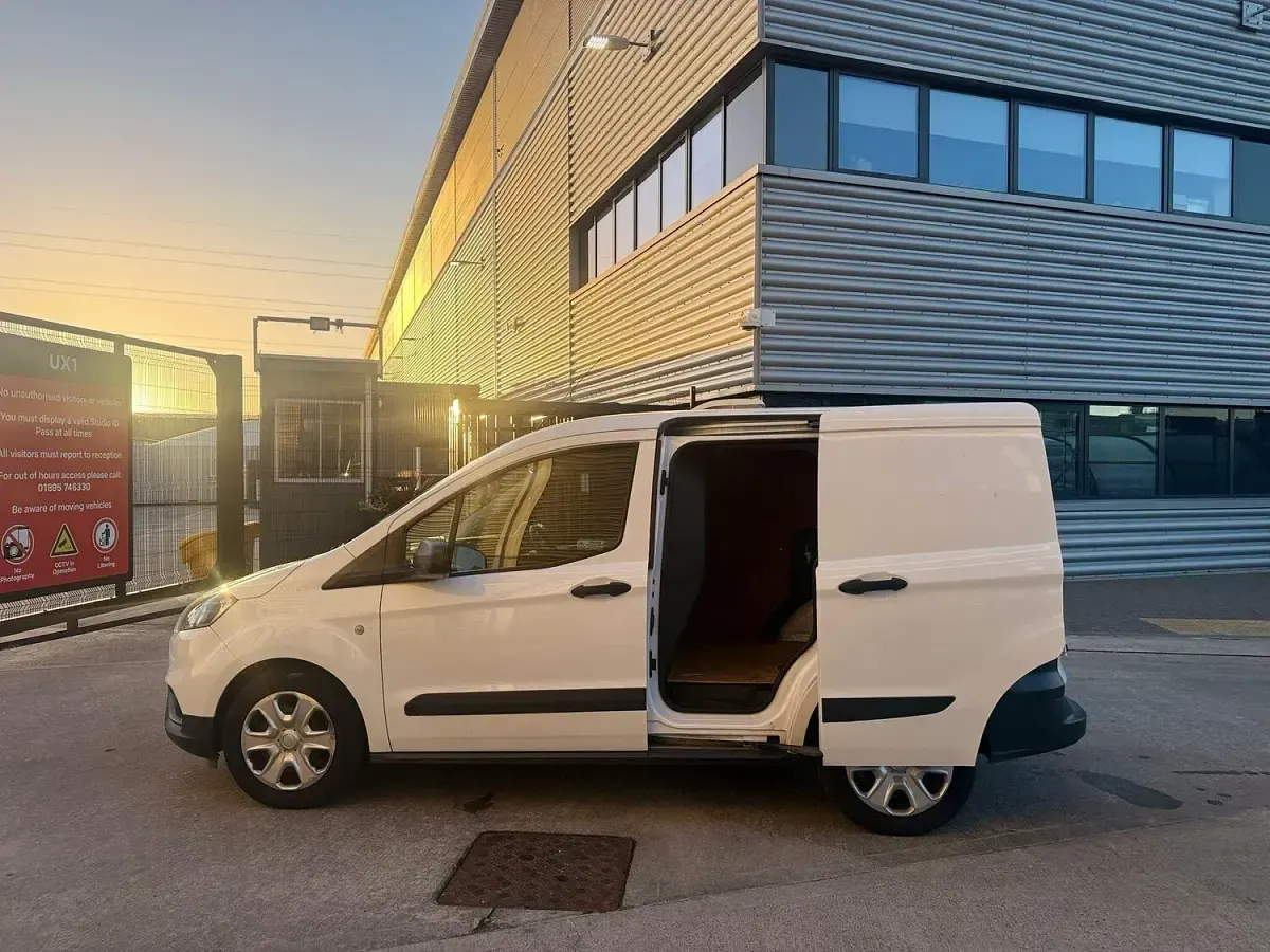 Used Ford Transit Courier Trend 2023 White Van
