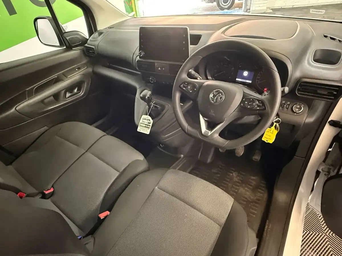 Used Vauxhall Combo S 2023 White MPV