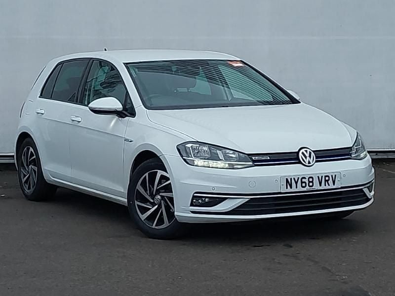Used VW Golf VII Match 130 HP (95 kW) 2019 White Hatchback