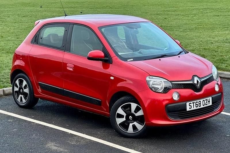 Red Used 2018 Renault Twingo Play Hatchback | £5,895 (Fair price) - Image 1/1