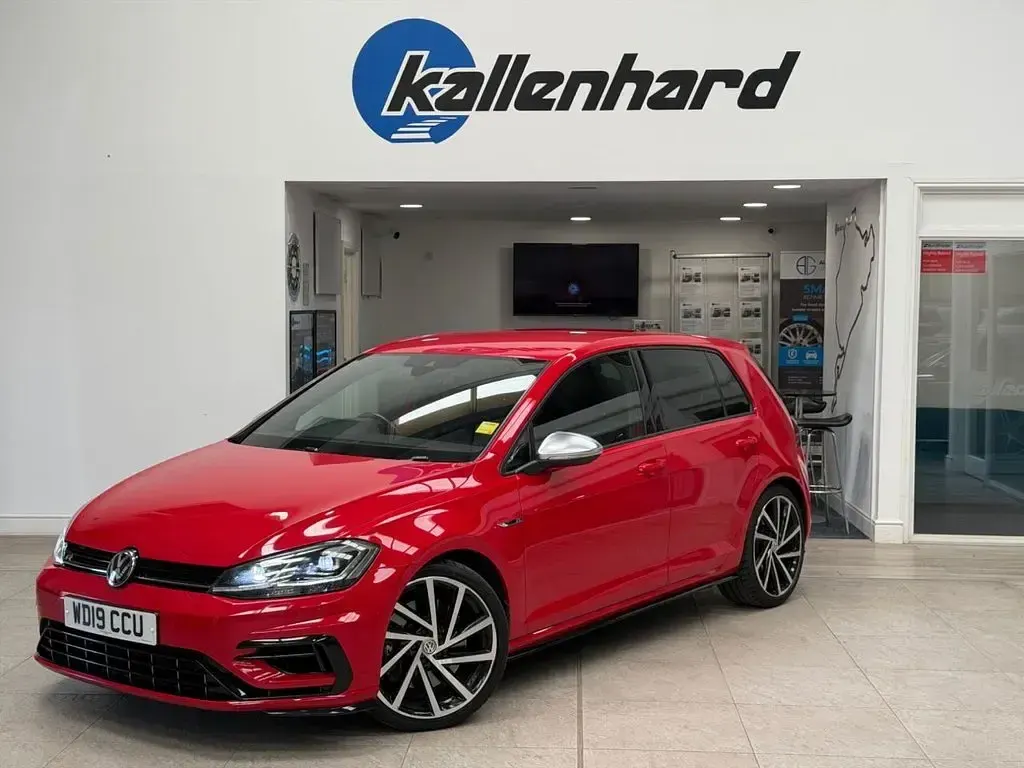 Used VW Golf VII R 300 HP (220 kW) 2019 Red Hatchback