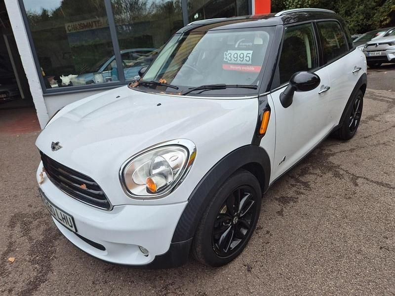 White Used 2010 Mini Cooper D Hatchback | £3,495 (Good price) - Image 1/3