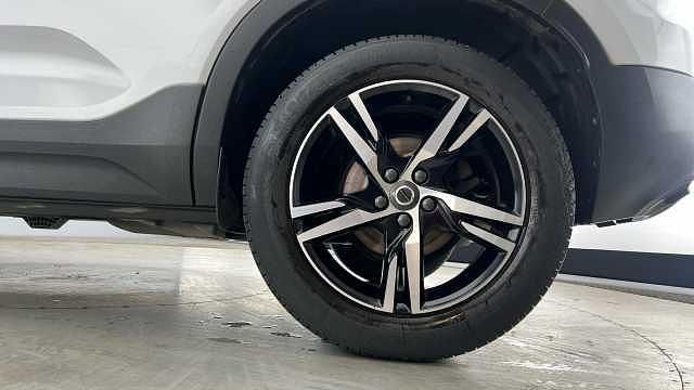 Used Volvo XC40 R-Design 161 HP (118 kW) 2021 SUV