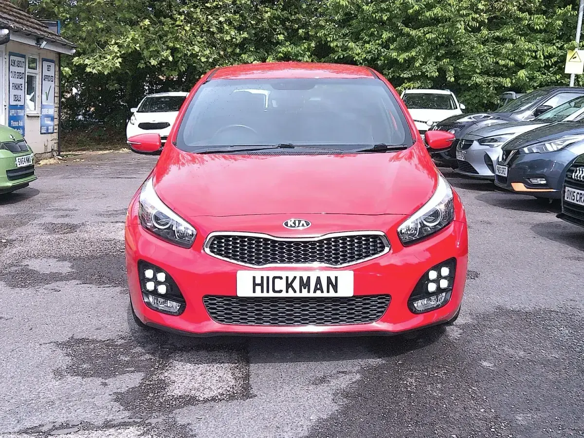 Used Kia Ceed GT-Line 118 HP (86 kW) 2018 Red Hatchback
