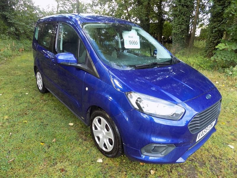Blue Used 2019 Ford Tourneo Courier Zetec MPV | £9,995 (Fair price) - Image 1/4