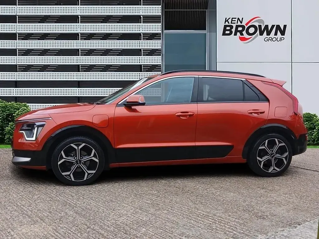 Used Kia Niro 2023 Orange SUV