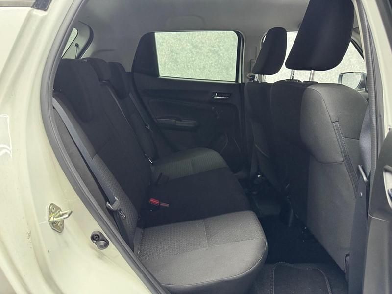 Used Suzuki Swift SZ3 90 HP (66 kW) 2020 White Hatchback