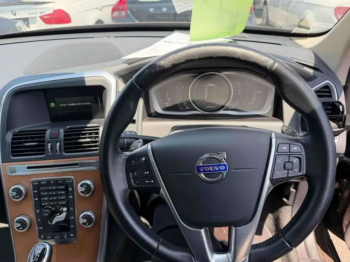 Used Volvo XC60 SE 2016 Brown SUV