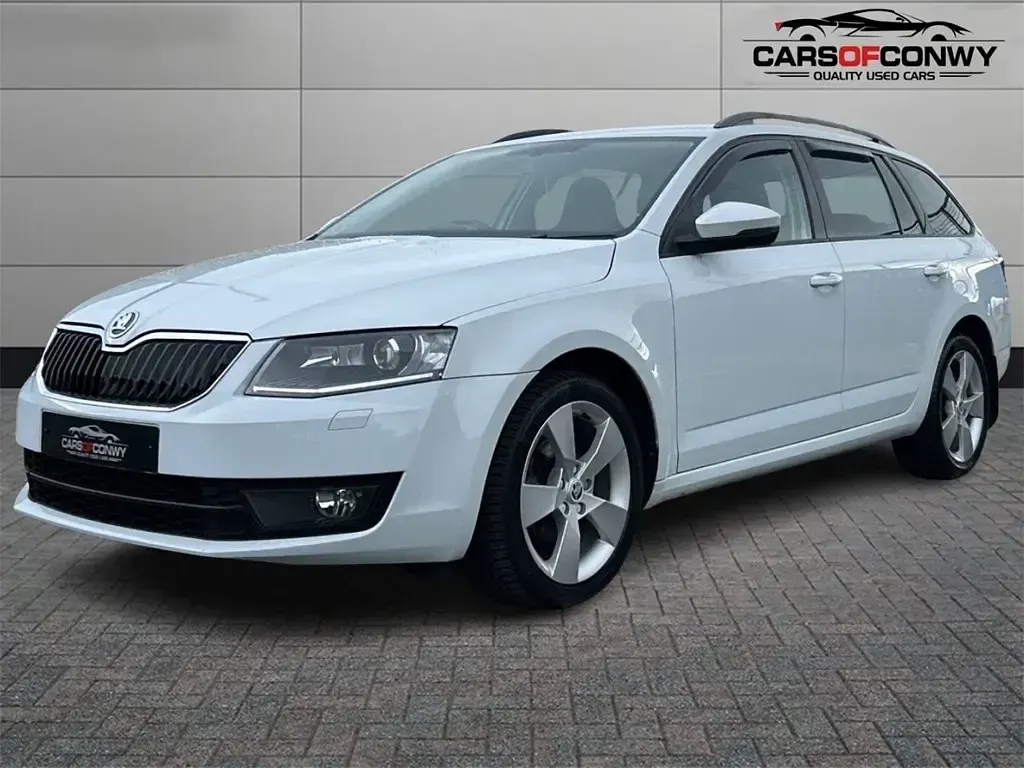 Usado Skoda Octavia Sport 110 HP (80 kW) 2017 Branco Carrinha