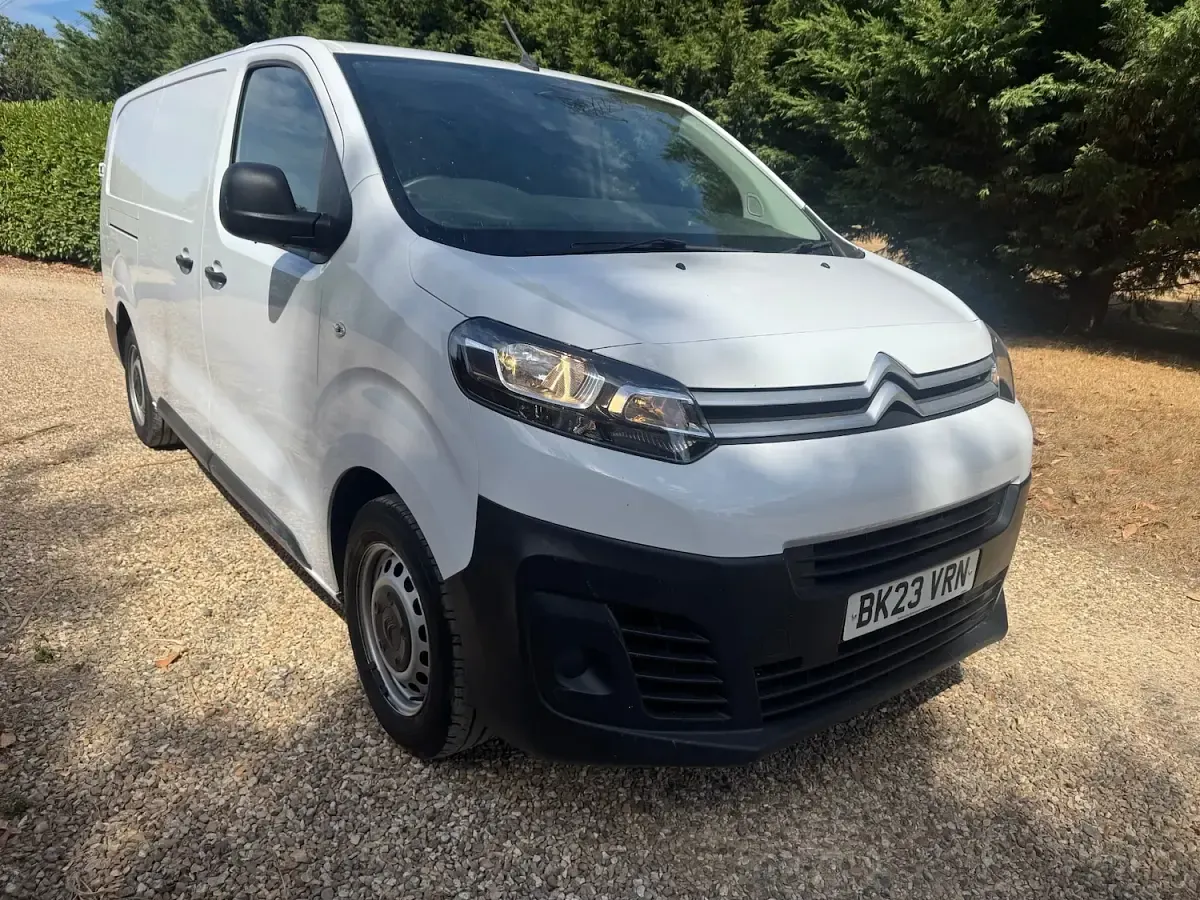 Used Citroën Dispatch 145 HP (106 kW) 2023 White MPV