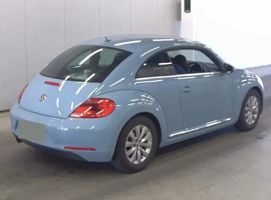 Used VW Beetle Design 105 HP (77 kW) 2015 Blue Hatchback