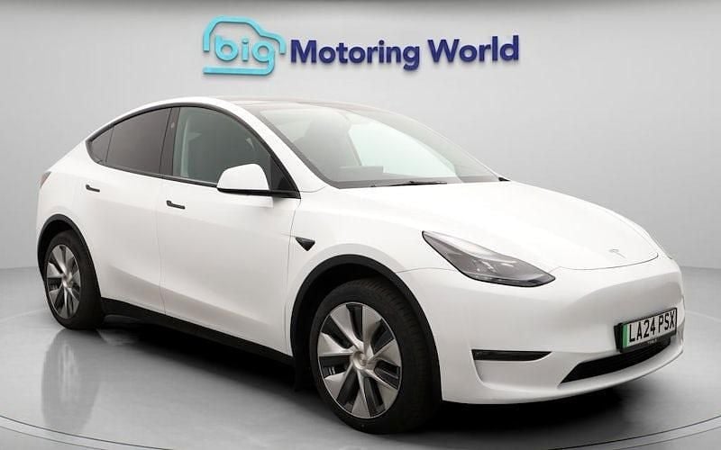 Used 2024 Tesla Model Y Long Range AWD SUV | £32,210 (Fair price) - Image 1/4