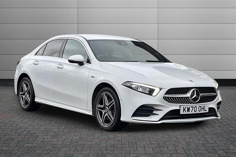 Used Mercedes A250 AMG line 218 HP (160 kW) 2020 Digital white Sedan