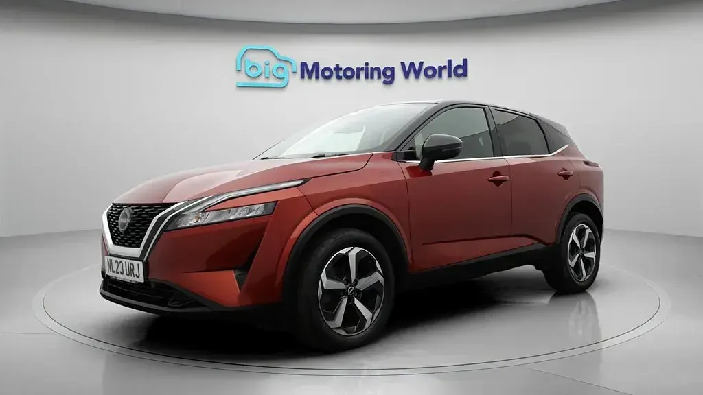 Used Nissan Qashqai N-Connecta 140 HP (102 kW) 2023 Red SUV