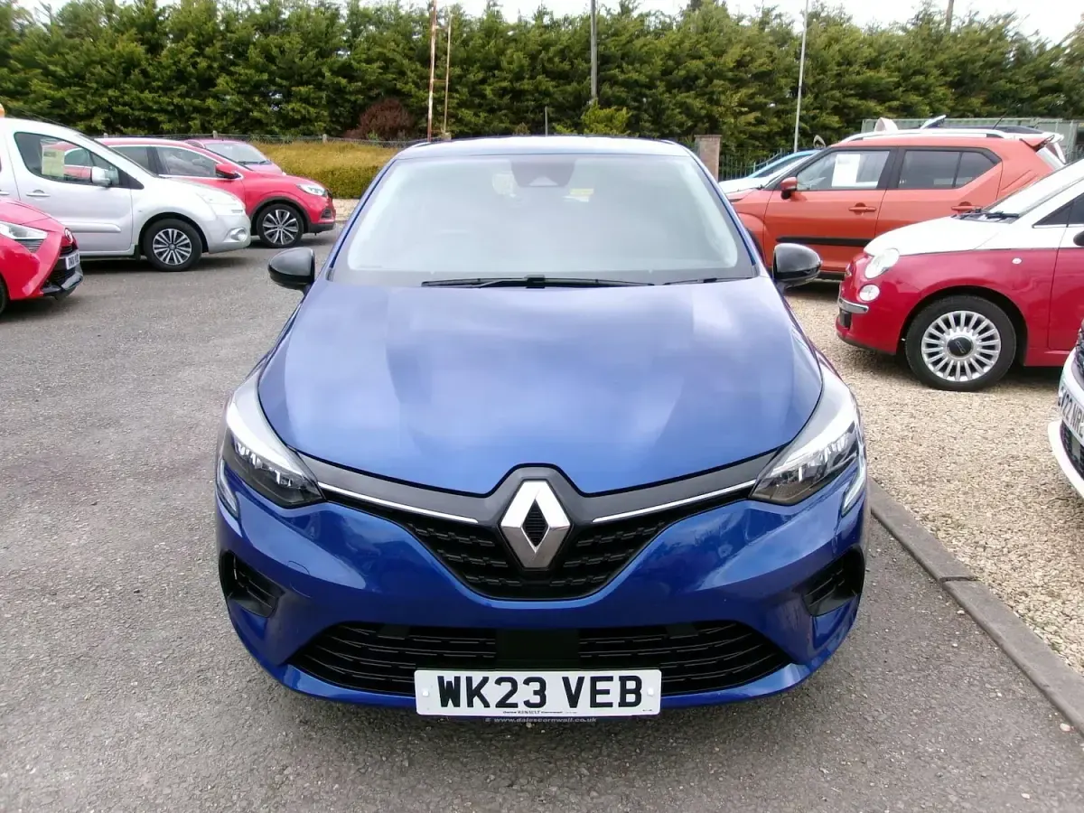 Used Renault Clio Evolution 2023 Blue Hatchback