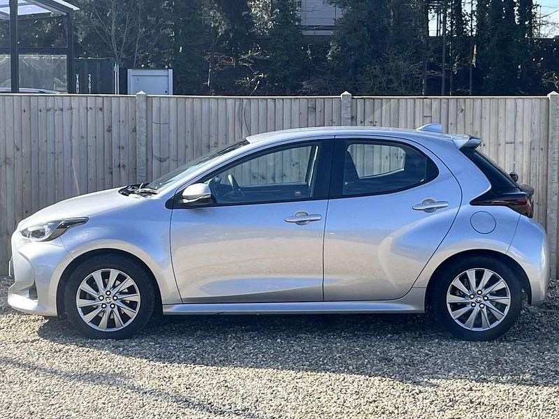 Used Toyota Yaris Hybrid 116 HP (85 kW) 2022 Silver Hatchback