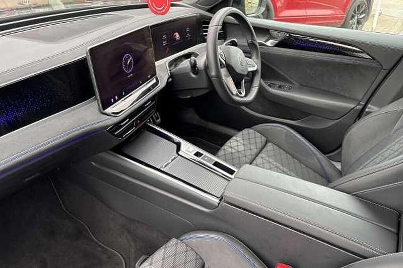 Used VW Passat 150 HP (110 kW) 2025 Estate