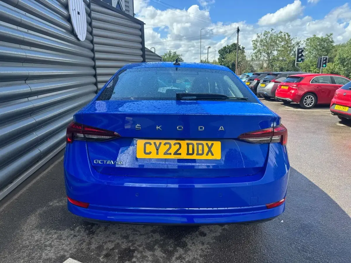 Used Skoda Octavia SE Technology 110 HP (80 kW) 2022 Blue Hatchback