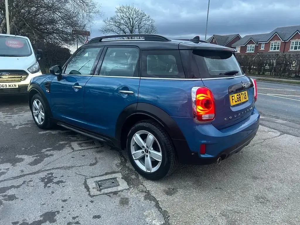 Used Mini Cooper 136 HP (100 kW) 2018 Blue Hatchback