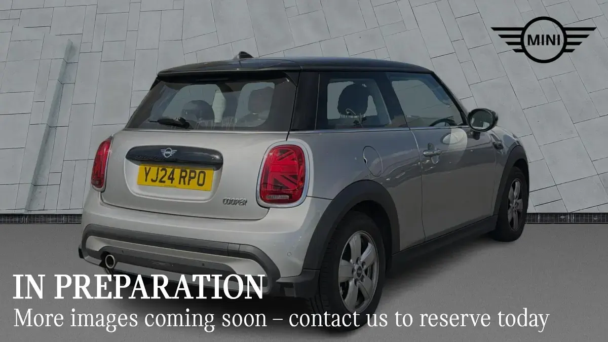 Used Mini Cooper Classic 134 HP (98 kW) 2024 Silver Hatchback