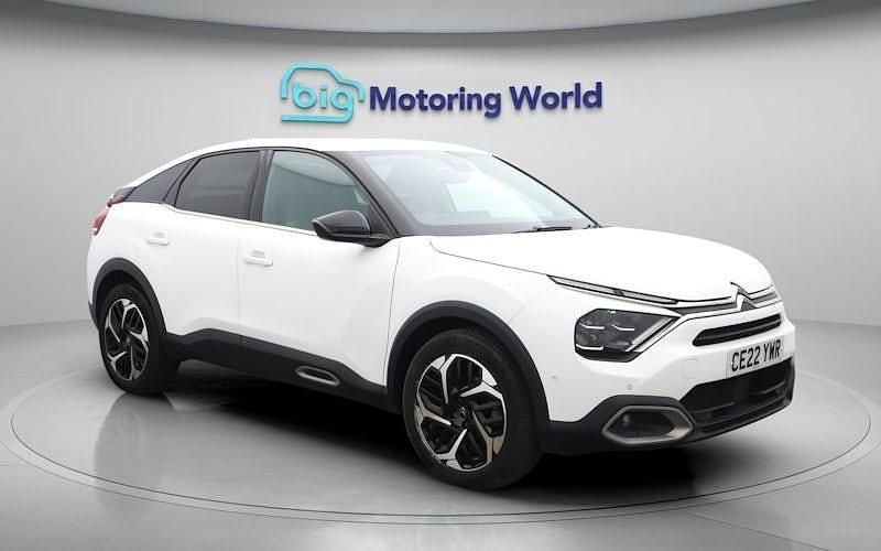 Used Citroën C4 Shine 131 HP (96 kW) 2023 SUV