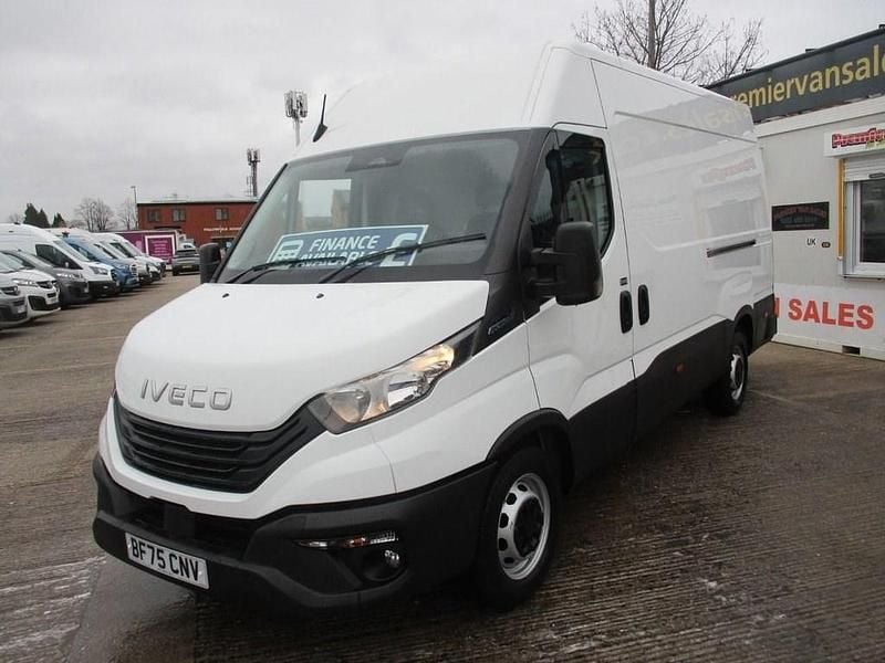 Used Iveco Daily 136 HP (100 kW) 2025 White