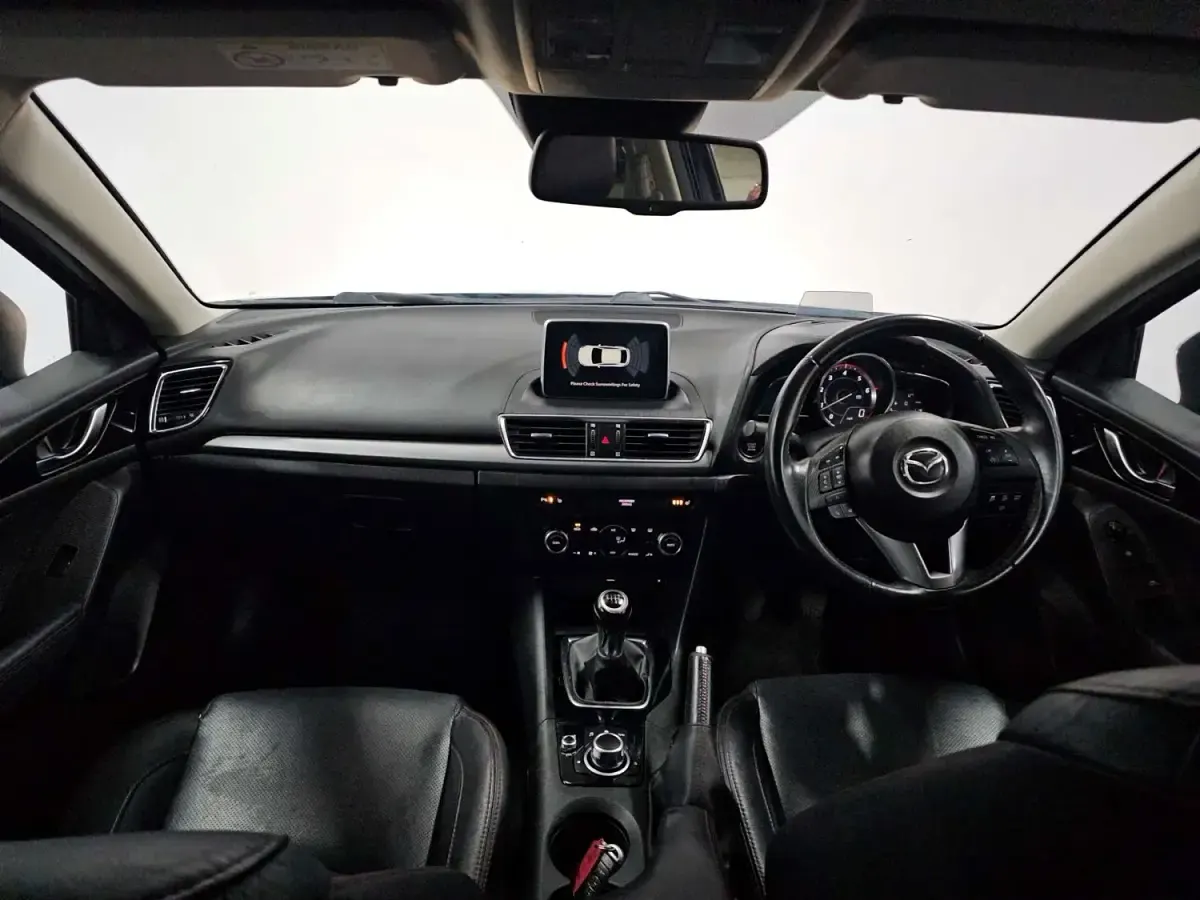 Gebraucht Mazda 3 Inclusive 150 PS (110 kW) 2014 Blau Limousine