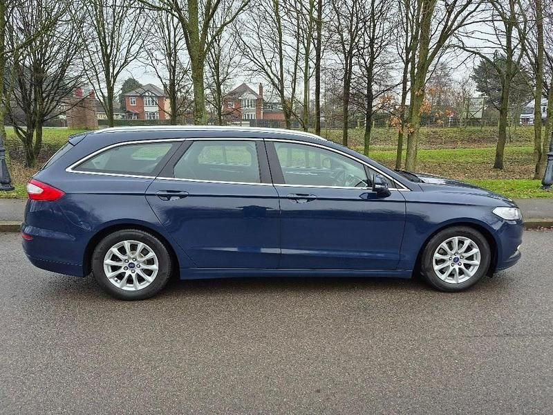 Used Ford Mondeo Zetec 2016 Blue Estate