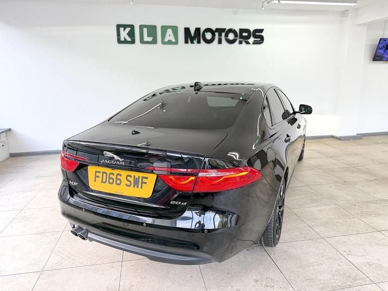Used Jaguar XF R-Sport 180 HP (132 kW) 2017 Black Sedan