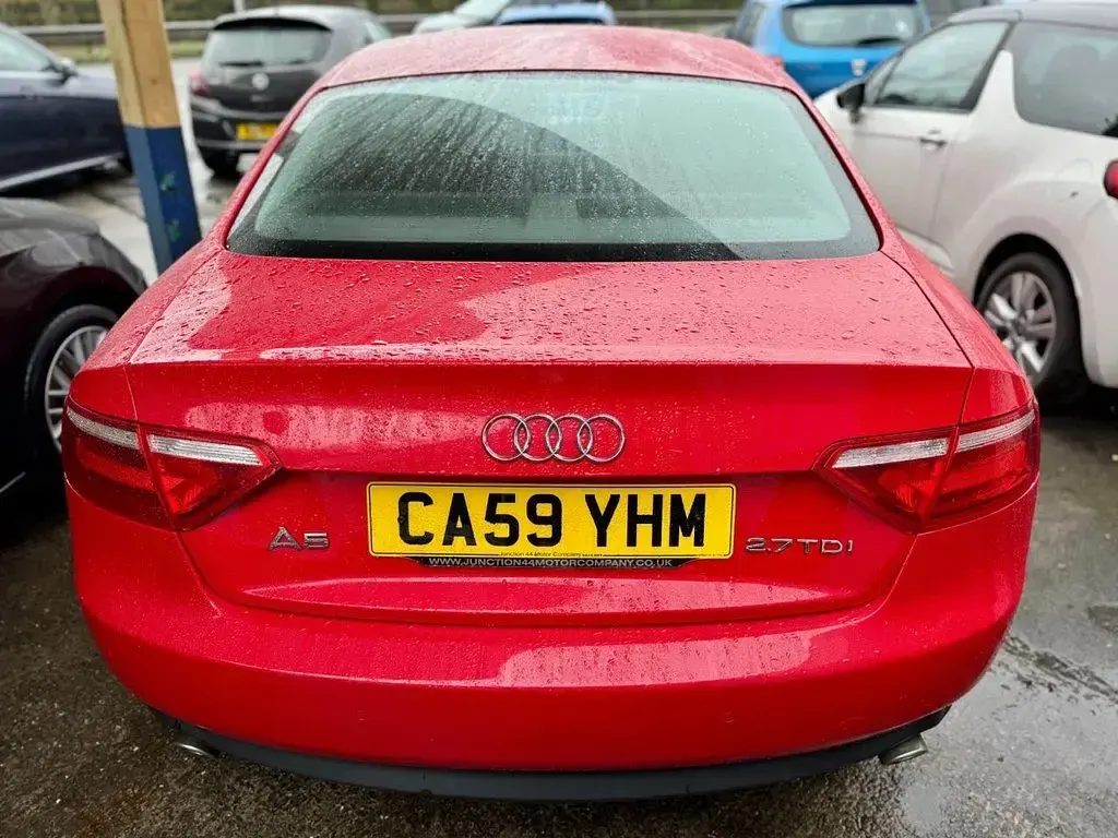 Used Audi A5 Design 190 HP (139 kW) 2010 Red Coupe