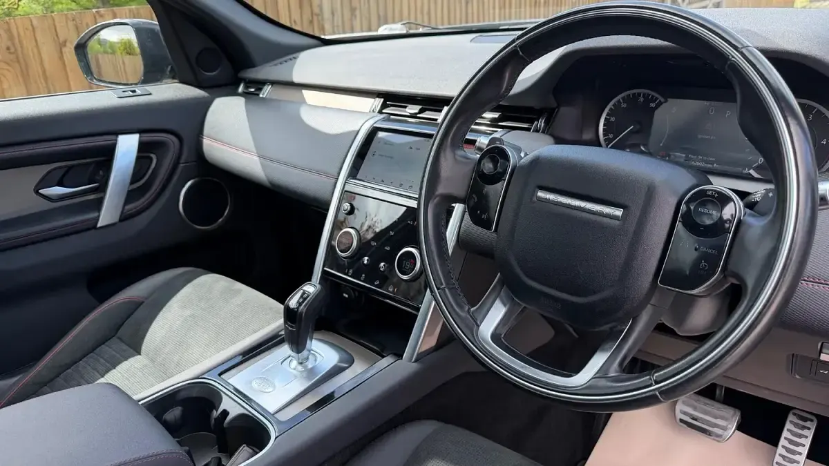 Used Land Rover Discovery 5 R-Dynamic 2020 Black SUV