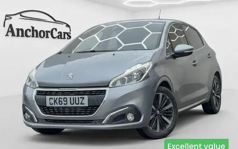 Used Peugeot 208 101 HP (74 kW) 2019 Hatchback
