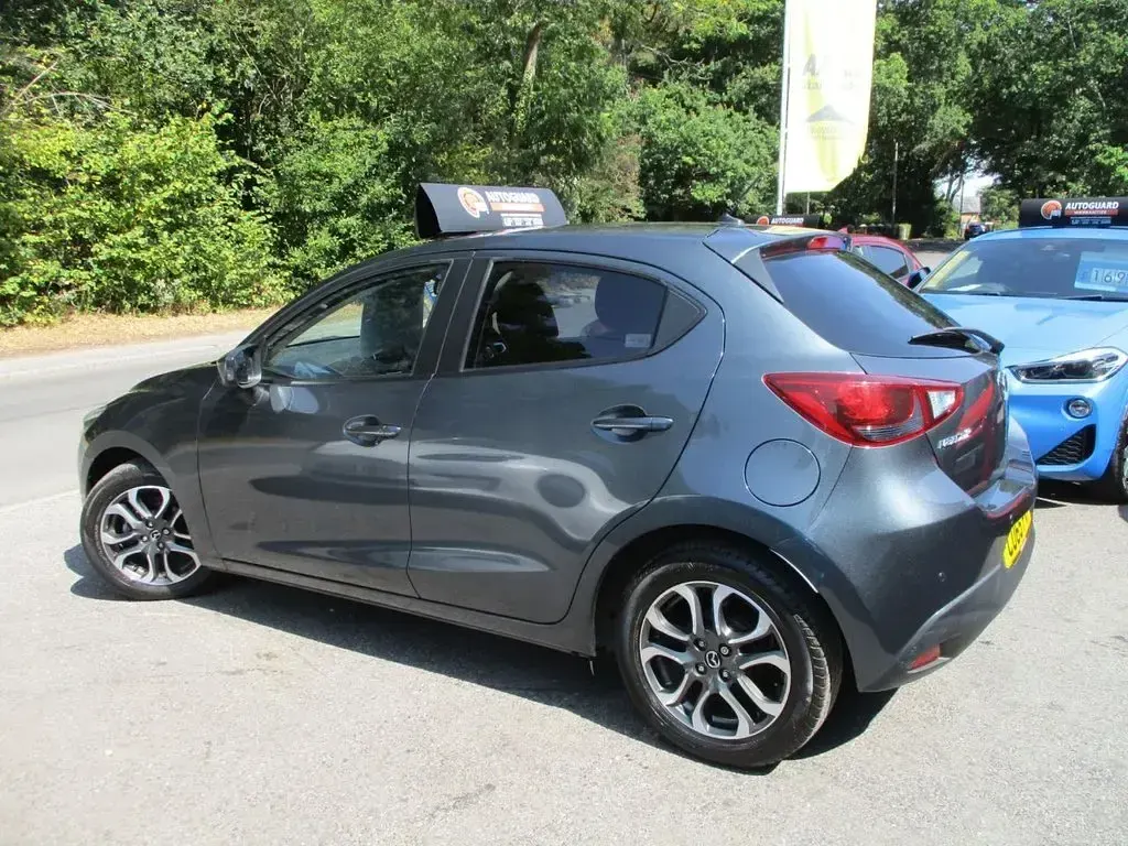 Used Mazda 2 Inclusive 115 HP (84 kW) 2015 Grey Hatchback
