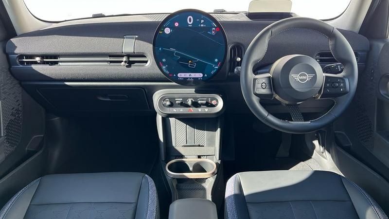 Usado Mini Cooper Hatch 113 kW (154 HP) 2025 Cinzento Citadino