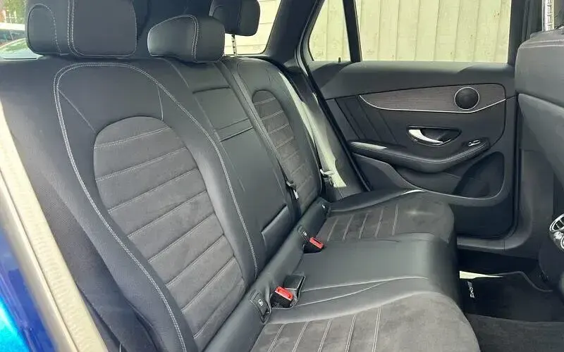 Used Mercedes GLC300 AMG line 268 HP (197 kW) 2019 Blue SUV